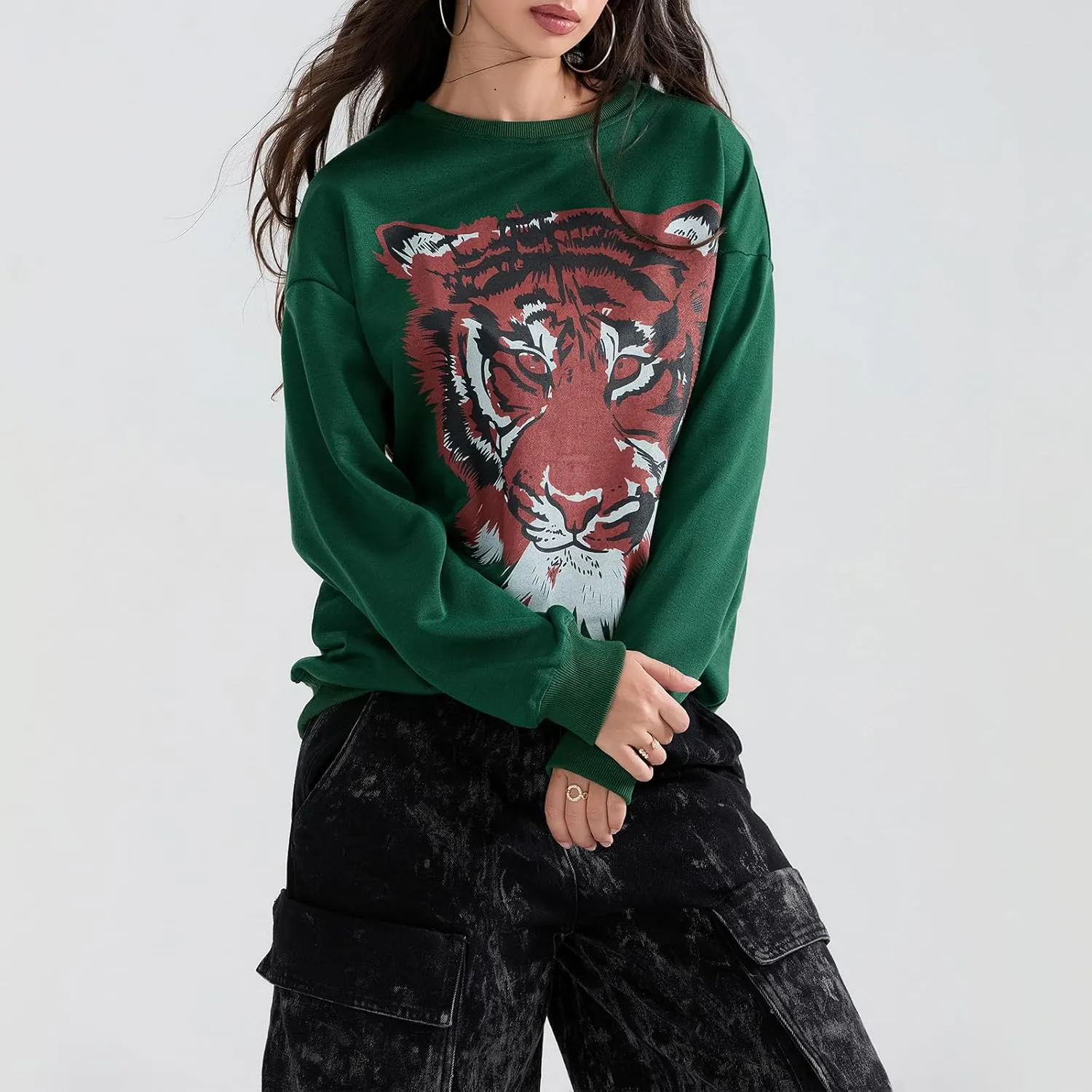 Amiblvowa Women Graphic Oversized Sweatshirt Y2K Long Sleeve Crew Neck Baggy Pullover Sweatshirt Teens Retro Aesthetic Hoodie