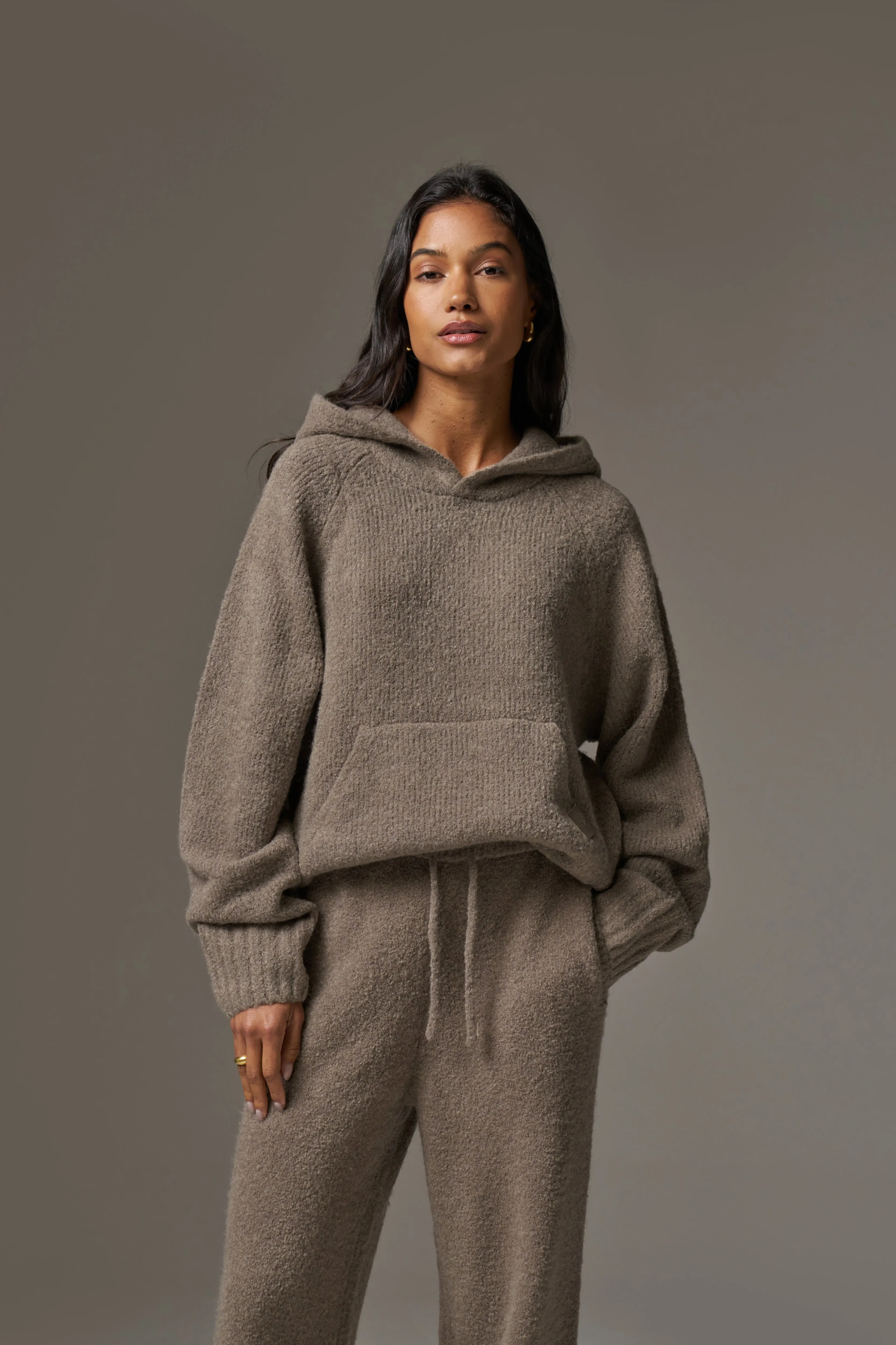 BOUCLE KNIT HOODIE - BROWN