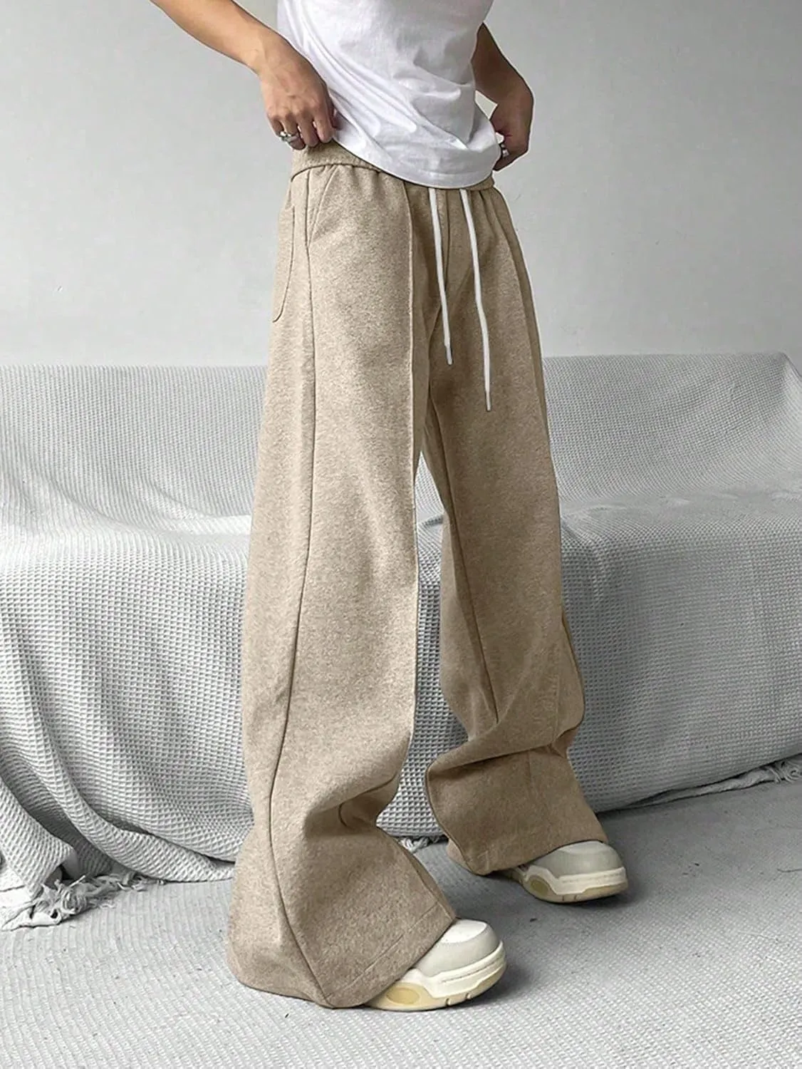 COZYEASE Men's Sweatpants Athletic Drawstring Waist Wide Leg Sweatpants Casual Baggy Pants with Pockets