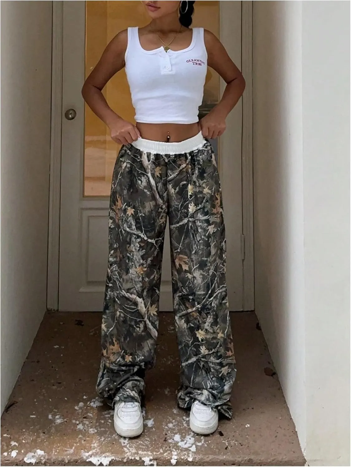 COZYEASE Women's Camo Print Graphic Pants Elastic Waist Wide Leg Sweatpants Streetwear