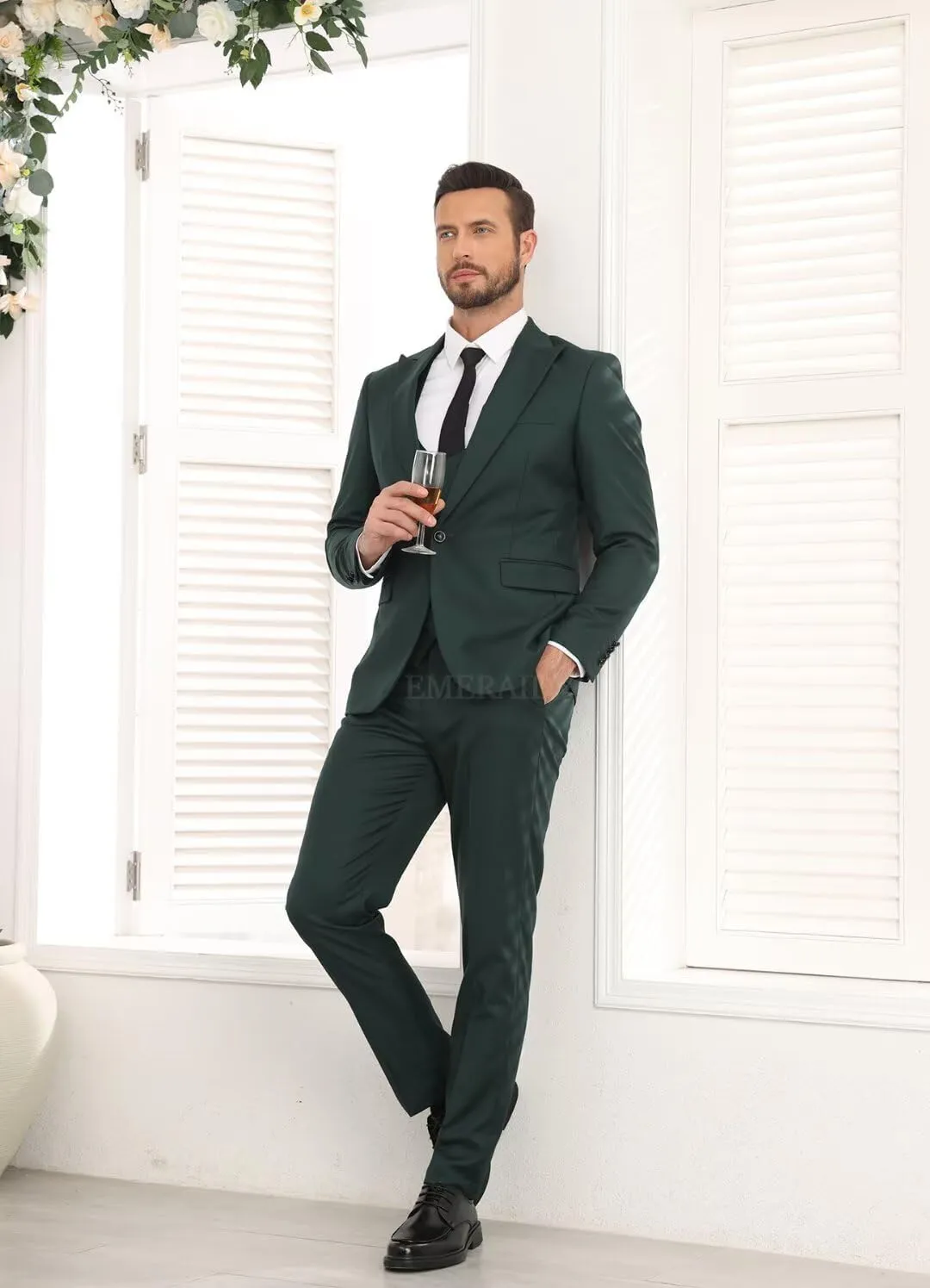 EMERAIDVLN Men's 3 Pieces Suit Slim Fit Elegant Wedding Prom Suits 1 Botton Blazer Double Breasted Vest and Pants Tuxedo Set