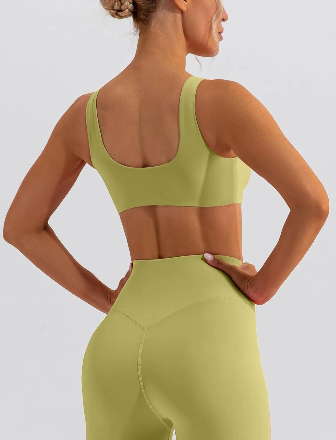 FEOYA Scoop Neck Sexy Sports Bra for Women Padded Low Cut Low Impact Workout Fitness Bra U Back Curved Sculpt Bra