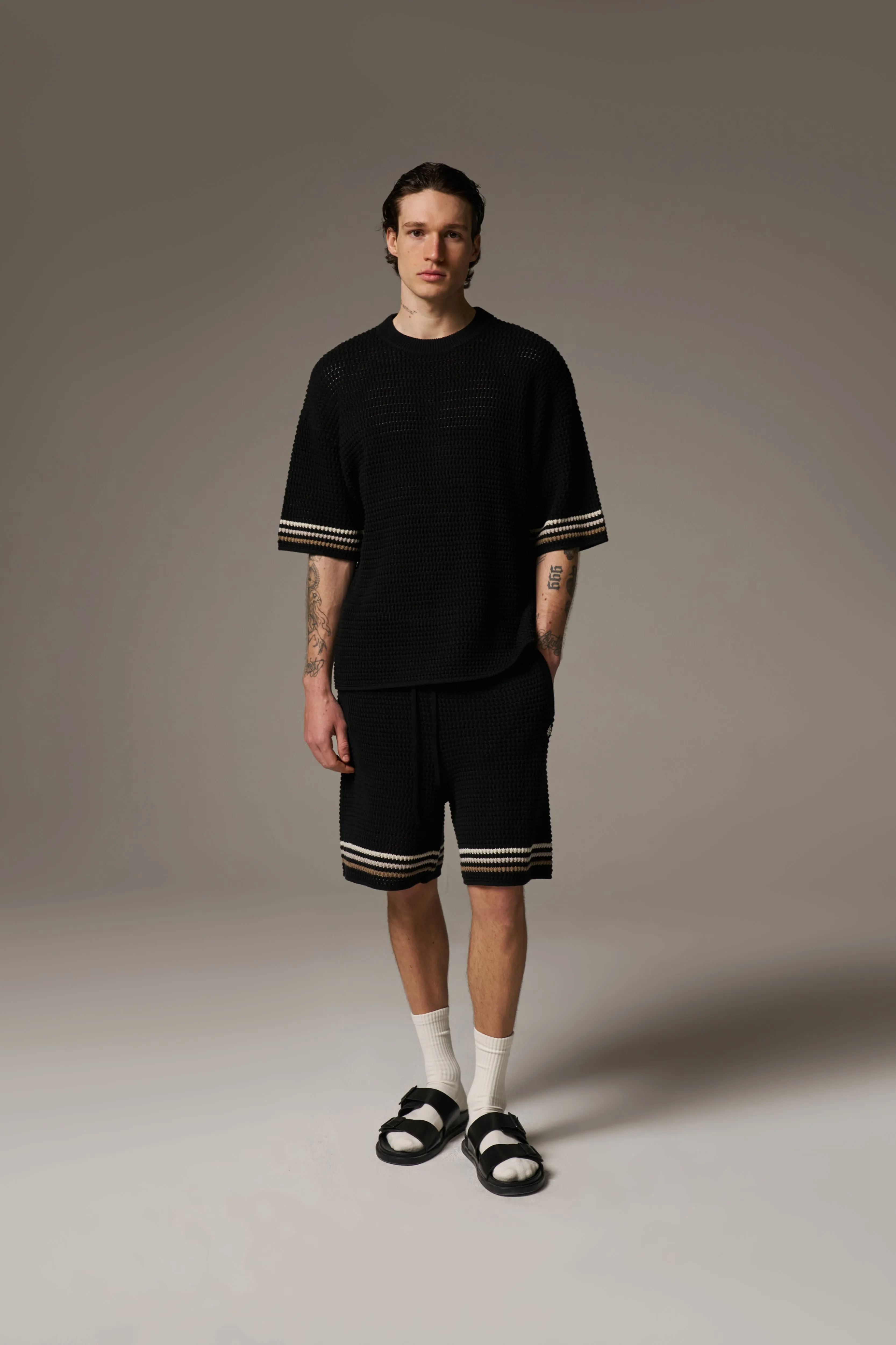 STRIPE CROCHET KNIT T-SHIRT - BLACK